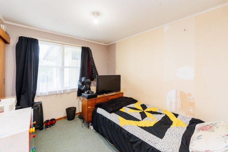 Photo of property in 53 Tararua Terrace, Cloverlea, Palmerston North, 4412