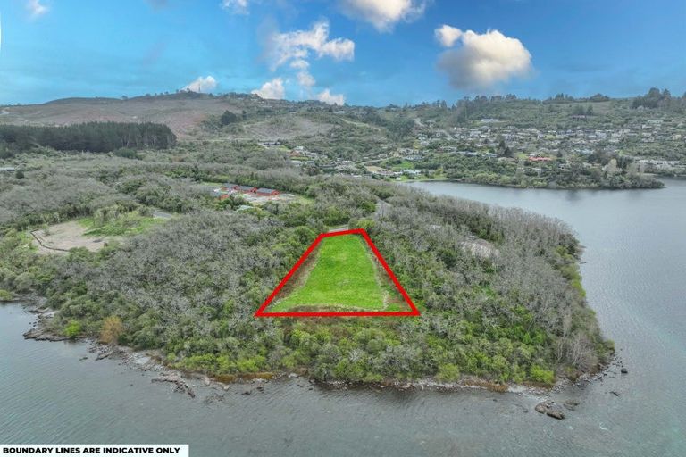 Photo of property in 43 Parawera Drive, Acacia Bay, Taupo, 3330