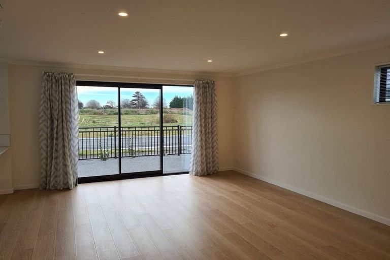 Photo of property in 8 Koral Lane, Broomfield, Christchurch, 8042