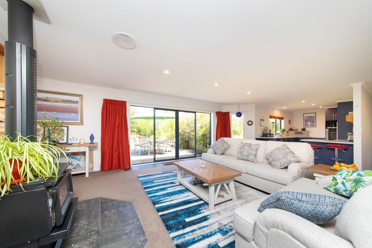 Photo of property in 3 Alaska Court, Awapuni, Palmerston North, 4412