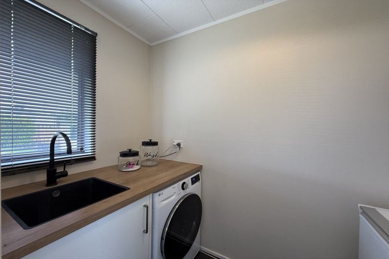 Photo of property in 18 Aratapu Street, Waitara, 4320