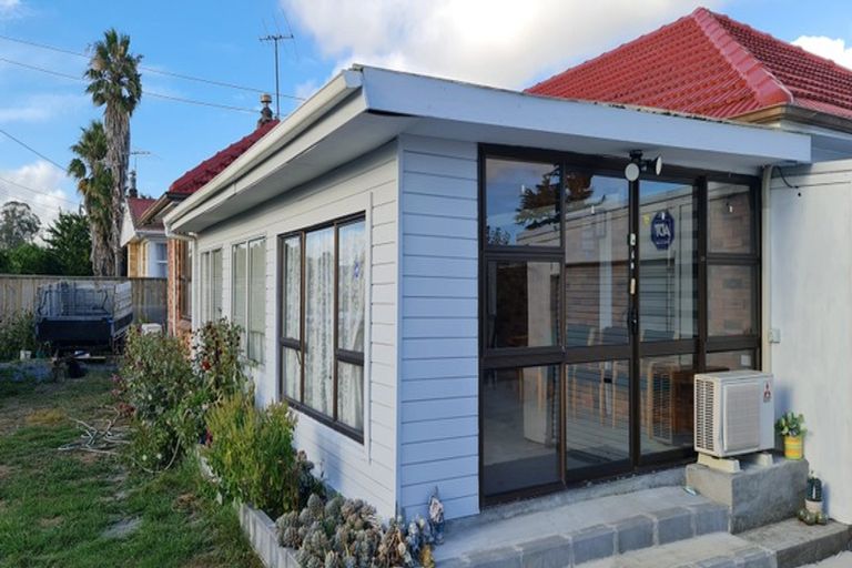 Photo of property in 72 Valentine Street, Papakura, 2110