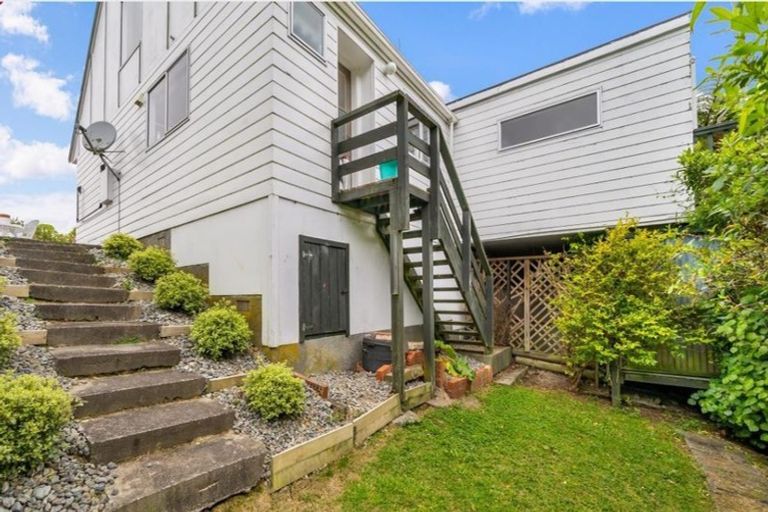 Photo of property in 12a Jacaranda Grove, Maungaraki, Lower Hutt, 5010