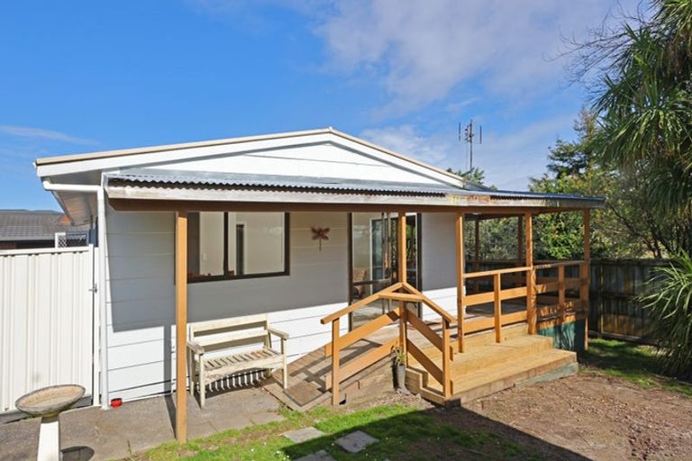 Photo of property in 2/103 Sturges Road, Henderson, Auckland, 0612