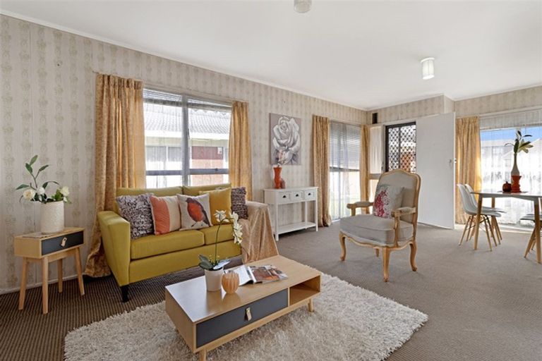 Photo of property in 3/57 Victoria Road, Papatoetoe, Auckland, 2025