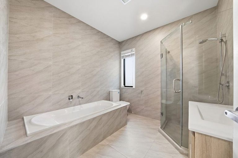 Photo of property in 7 Bushfield Drive, Flat Bush, Auckland, 2019