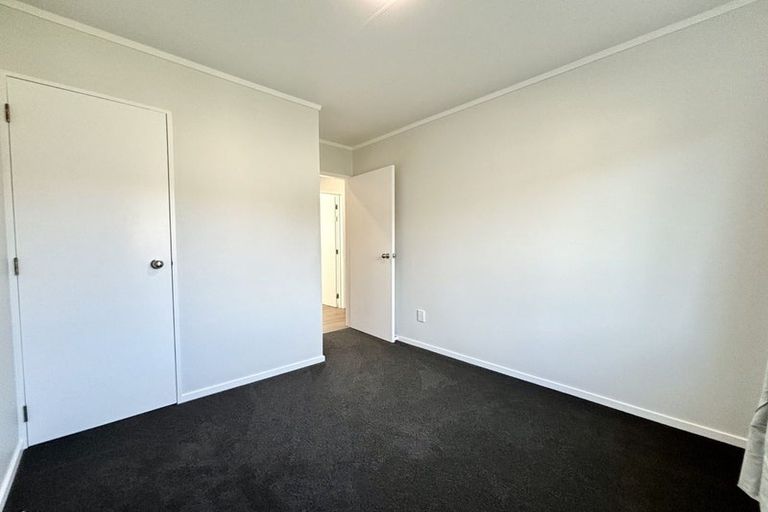 Photo of property in 350 Wellington Road, Wainuiomata, Lower Hutt, 5014