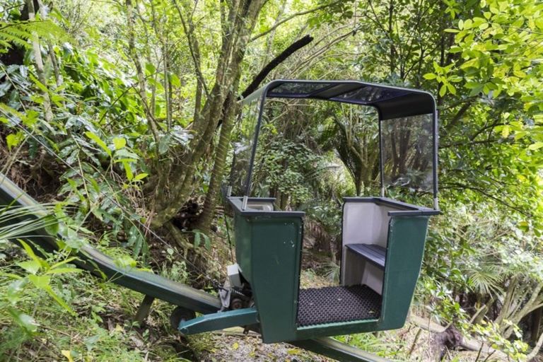 Photo of property in 39a Pohutukawa Avenue, Shelly Park, Auckland, 2014