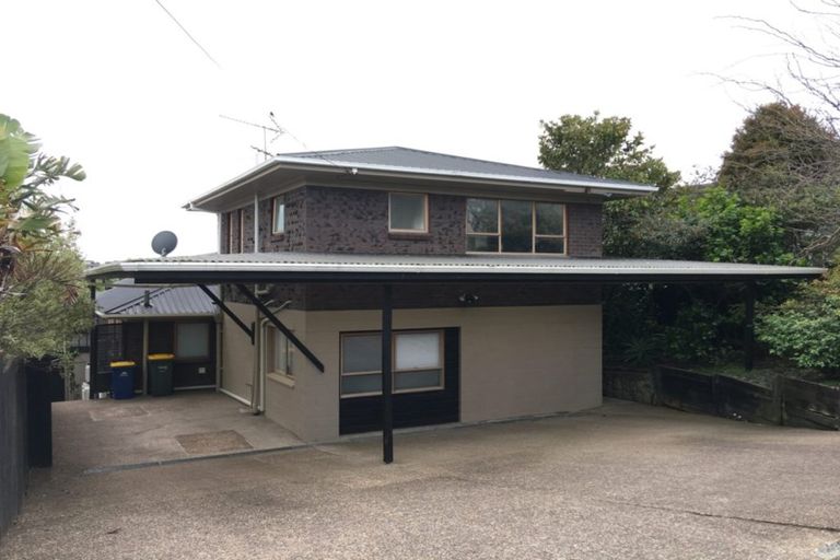 Photo of property in 3 Beulah Avenue, Rothesay Bay, Auckland, 0630