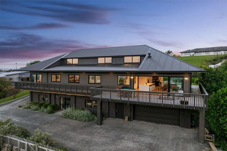 Photo of property in 39 Bayview Park Lane, Orewa, 0931