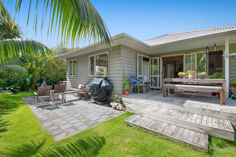 Photo of property in 19a Parakai Avenue, Parakai, 0830