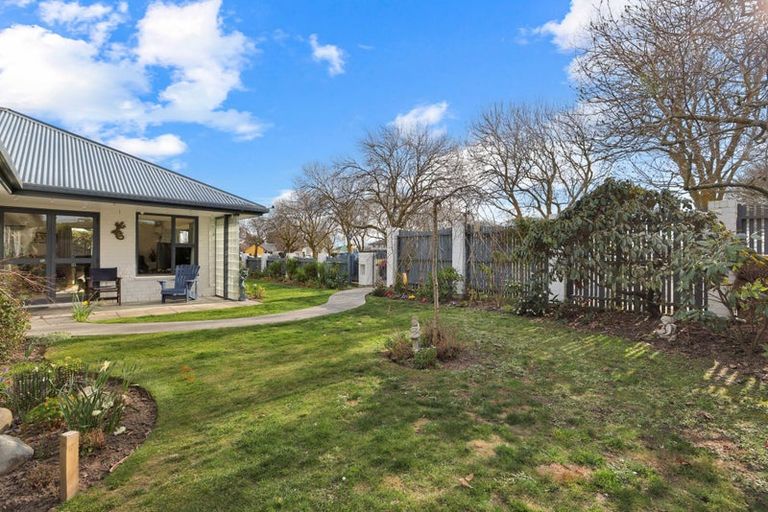 Photo of property in 21 Mona Square, Ashburton, 7700