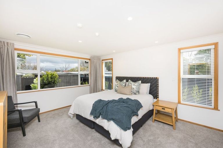 Photo of property in 23 Saint Albans Avenue, Hokowhitu, Palmerston North, 4410