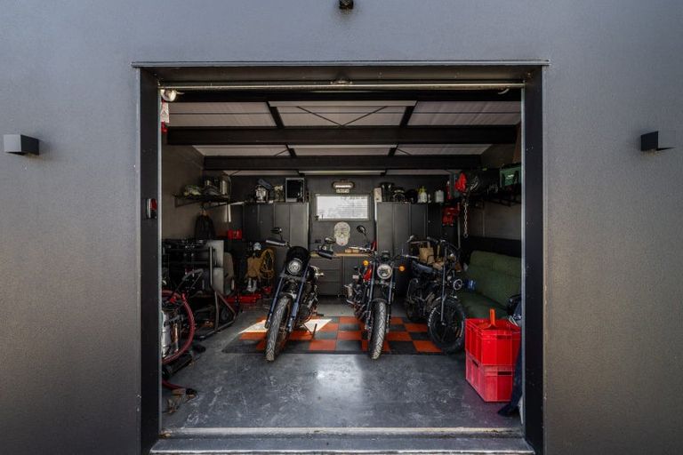 Photo of property in 23 Lucknow Road, Havelock North, 4130