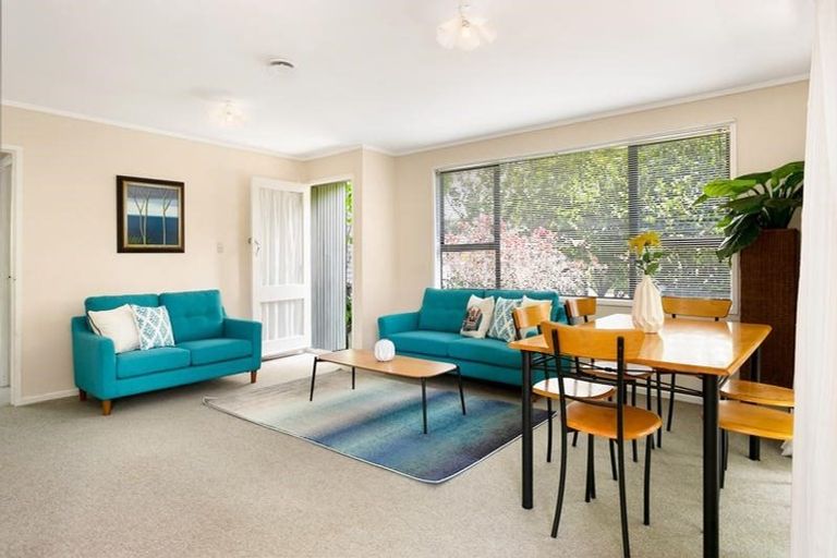 Photo of property in 2/111 Seymour Road, Sunnyvale, Auckland, 0612