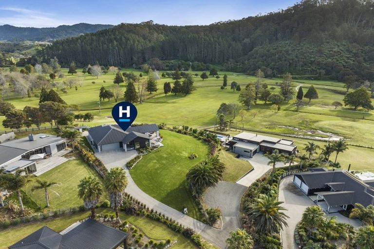 Photo of property in 19 Titoki Lane, Whangamata, 3691