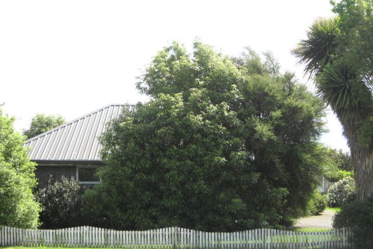 Photo of property in 56 Momorangi Crescent, Redwood, Christchurch, 8051