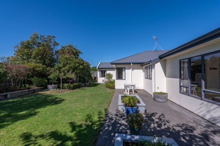 Photo of property in 7 San Vito Place, Paraparaumu Beach, Paraparaumu, 5032