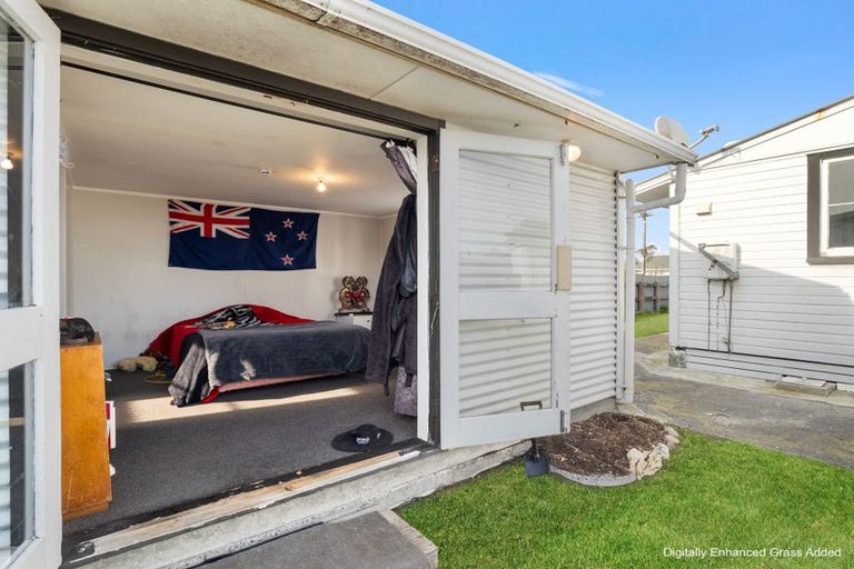 Photo of property in 10 Cornfoot Street, Castlecliff, Whanganui, 4501