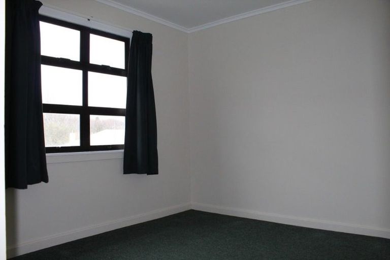Photo of property in 553 Featherston Street, Roslyn, Palmerston North, 4414
