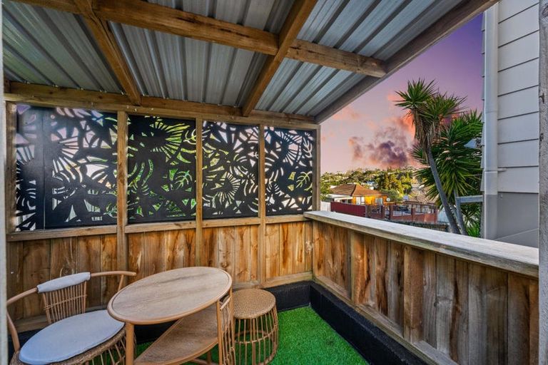 Photo of property in 7 Faram Place, Massey, Auckland, 0614