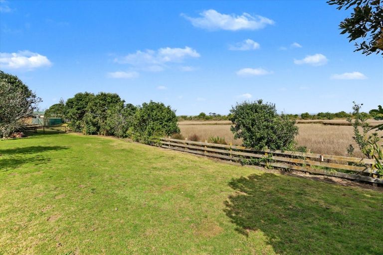 Photo of property in 564a Pukehina Parade, Pukehina, Te Puke, 3189