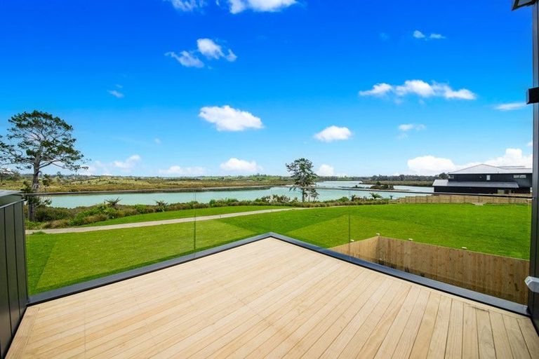 Photo of property in 43 Evergreen Parade, Rosehill, Papakura, 2113