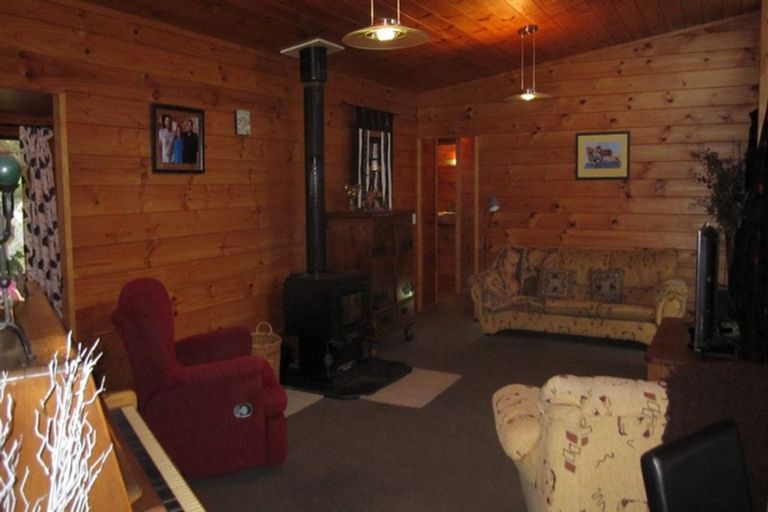 Photo of property in 88 Clifton Road, Kaiata, Greymouth, 7805