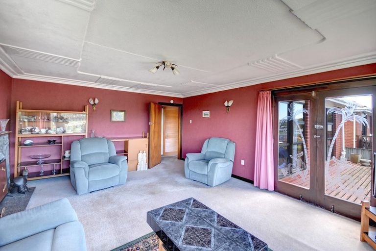 Photo of property in 44 Waldron Crescent, Green Island, Dunedin, 9018