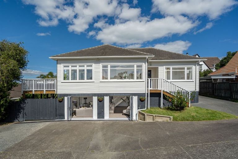 Photo of property in 2/5 Elderwood Lane, Belmont, Auckland, 0622