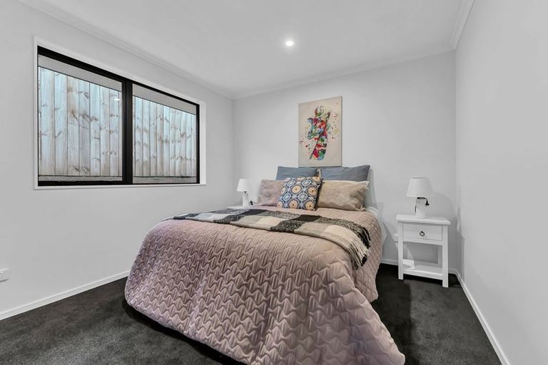 Photo of property in 8 Viv Green Place, Pokeno, 2402