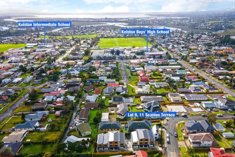 Photo of property in 3/11 Scanlen Terrace, Kelston, Auckland, 0602