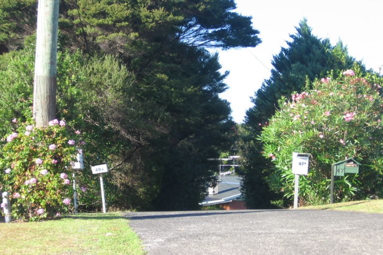 Photo of property in 2/47 Tui Glen Road, Birkenhead, Auckland, 0626