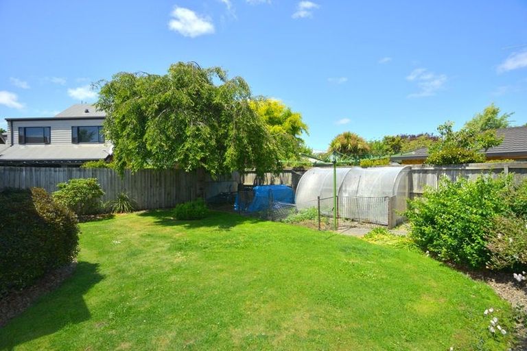 Photo of property in 16 Kedleston Drive, Avonhead, Christchurch, 8042