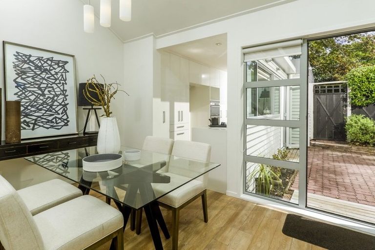 Photo of property in 2/21 Richmond Avenue, Northcote Point, Auckland, 0627