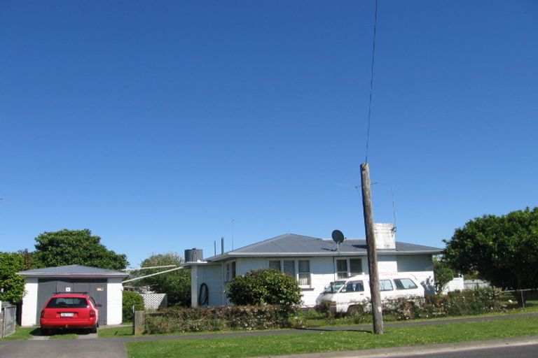 Photo of property in 12 Charles Street, Riverdale, Gisborne, 4010