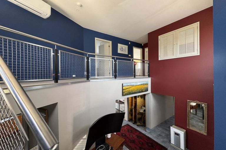 Photo of property in 14 Forbes Lane, Newlands, Wellington, 6037