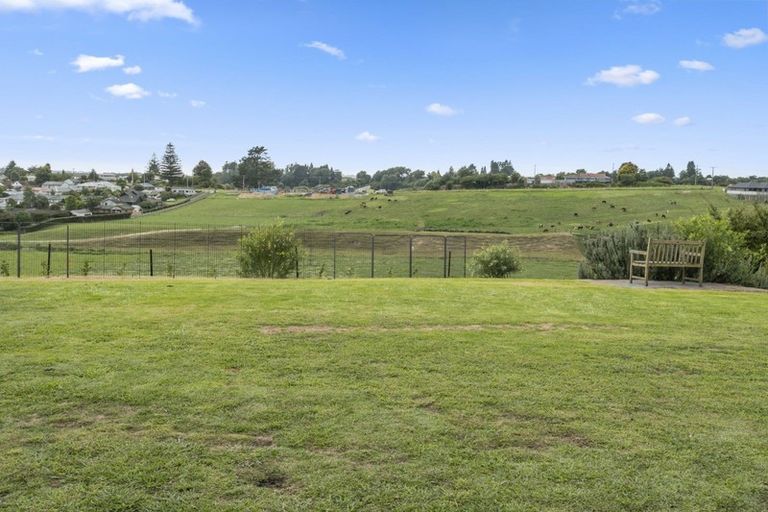 Photo of property in 43 Norm Freeman Drive, Te Puke, 3119