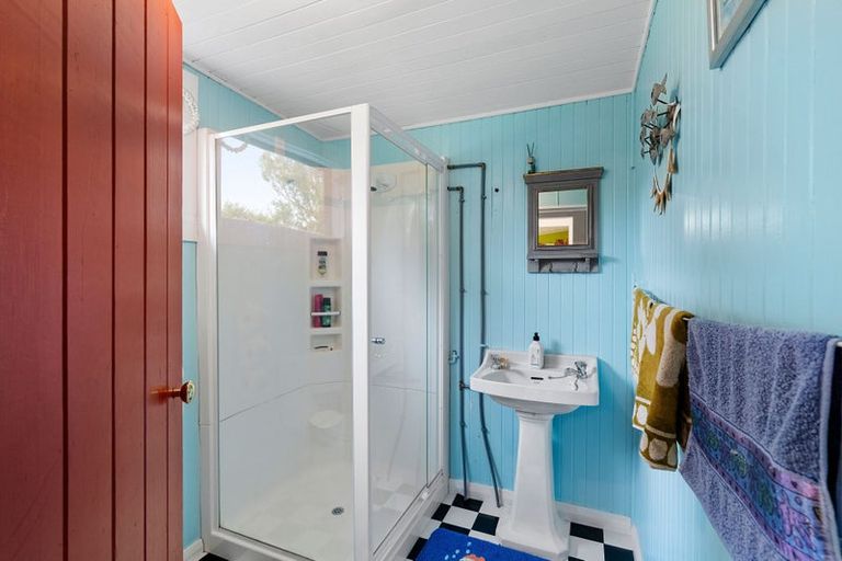 Photo of property in 21 Shortt Street, Foxton Beach, Foxton, 4815