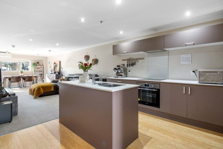 Photo of property in Mooring Apartments, 109/277 Maunganui Road, Mount Maunganui, 3116