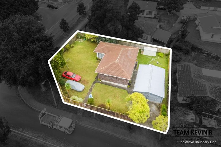 Photo of property in 2 Redcrest Avenue, Red Hill, Papakura, 2110