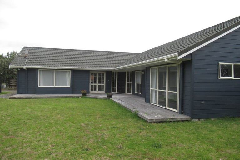 Photo of property in 5 Adrian Grove, Waikanae Beach, Waikanae, 5036