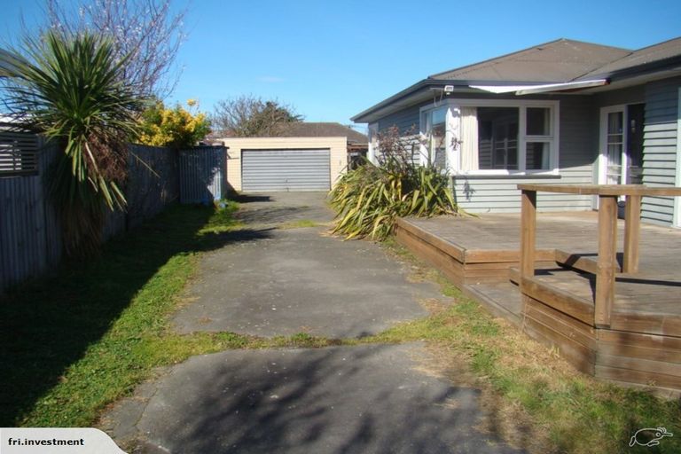 Photo of property in 214 Wainoni Road, Avondale, Christchurch, 8061