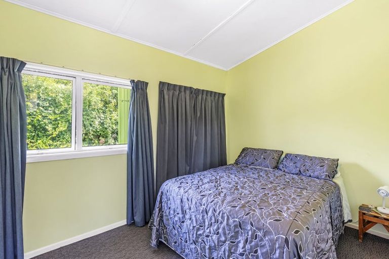 Photo of property in 41 Queens Road, Waikanae Beach, Waikanae, 5036