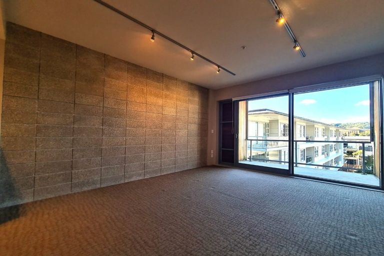 Photo of property in Revolucion Apartments, 404/28w Torrens Terrace, Mount Cook, Wellington, 6011