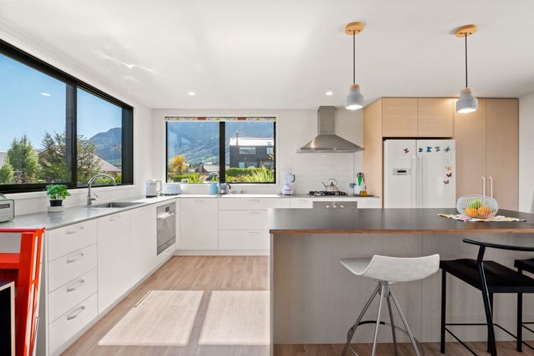 Photo of property in 7 Polperro Court, Jacks Point, Queenstown, 9371