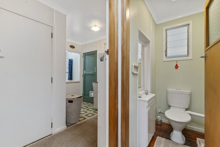 Photo of property in 1277 South Road, Manaia, Hawera, 4678