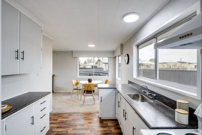 Photo of property in 15 Liverpool Crescent, Tamatea, Napier, 4112