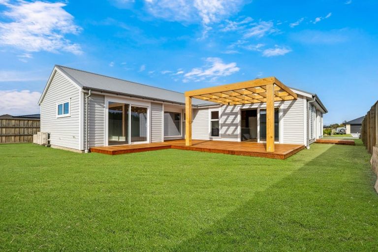 Photo of property in 27 Plover Avenue, Amberley, 7410