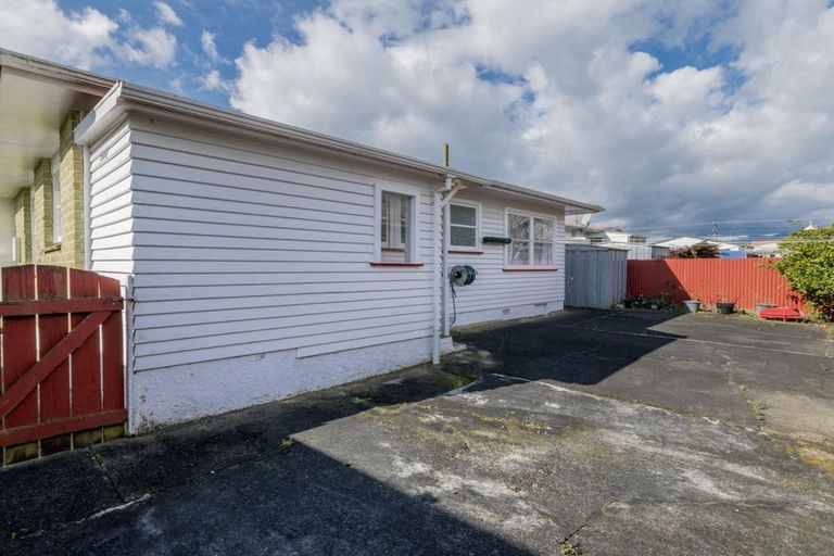Photo of property in 7 Carlisle Street, Levin, 5510